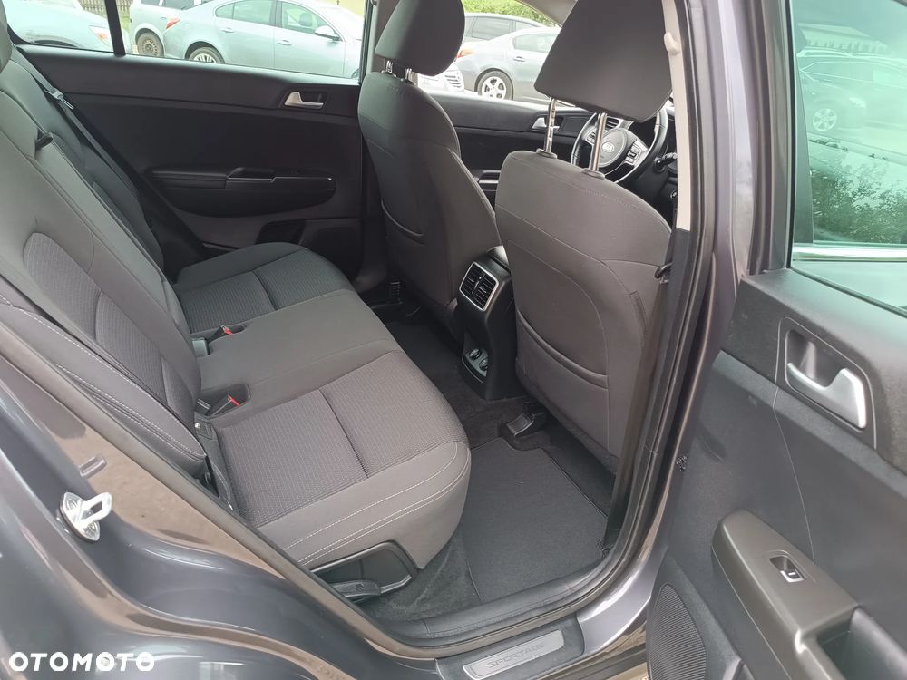 Kia Sportage 1.6 GDI 2WD DREAM-TEAM EDITION - 29