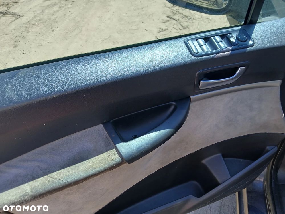 PEUGEOT 807 EYJ fotel fotele kanapa deska kokpit podsufitka boczek boczki klamka podłokietnik licznik - 3