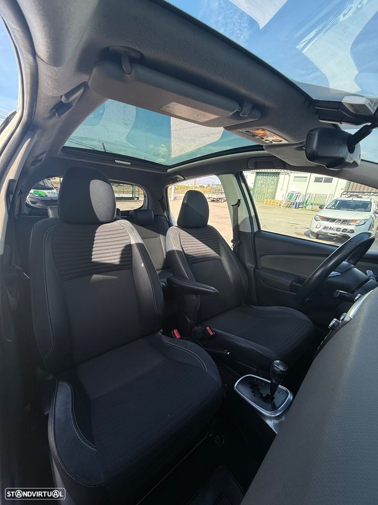 Toyota Yaris 1.5 HSD Active - 10