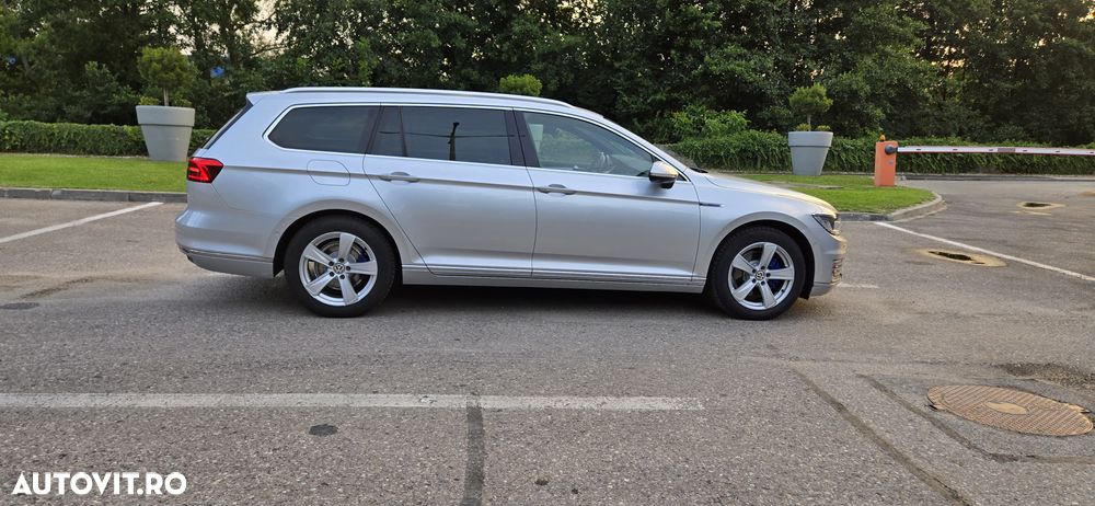 Volkswagen Passat - 12