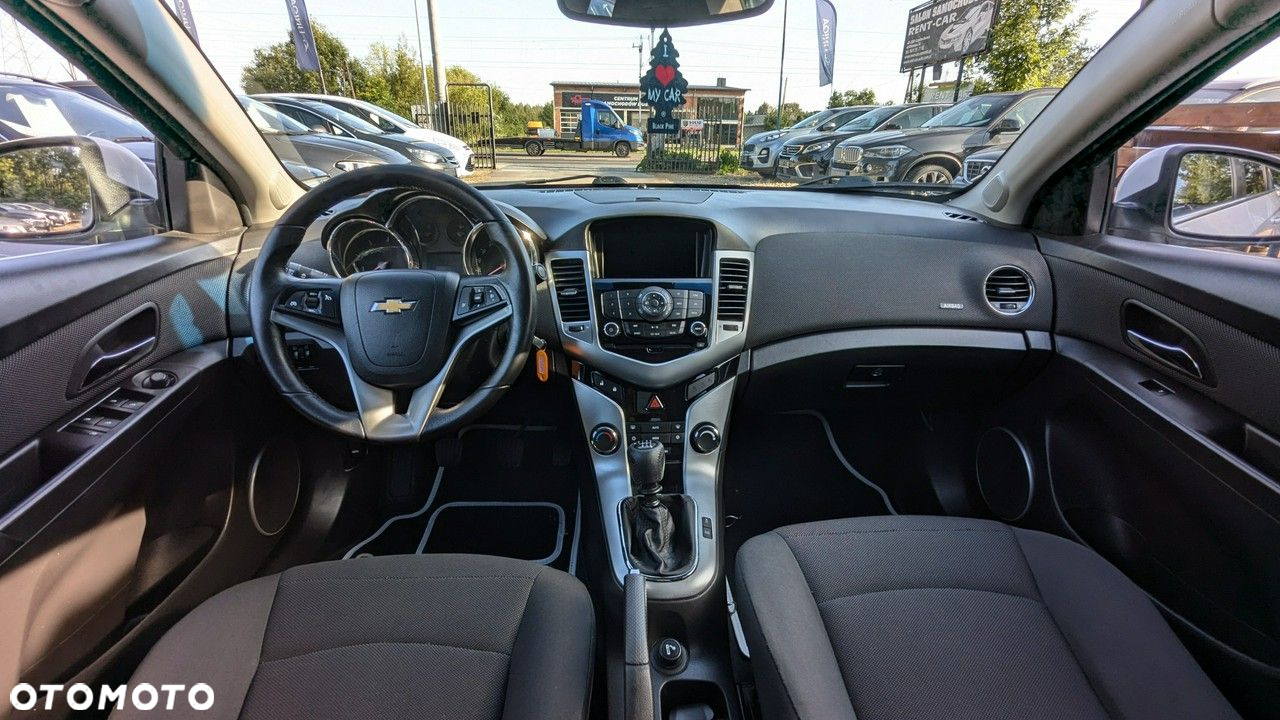 Chevrolet Cruze - 14