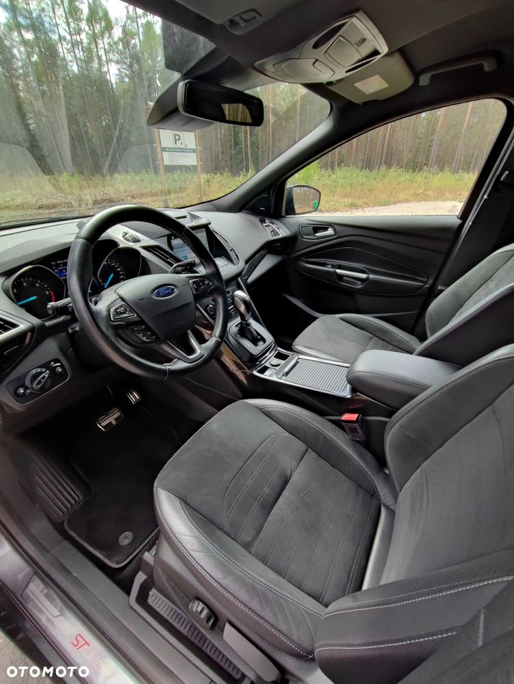 Ford Kuga 2.0 TDCi 4x4 ST-Line - 34