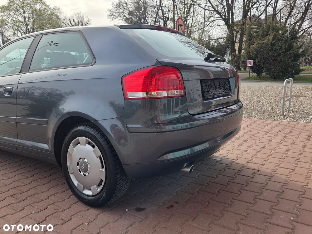 Audi A3 Sportback - 13