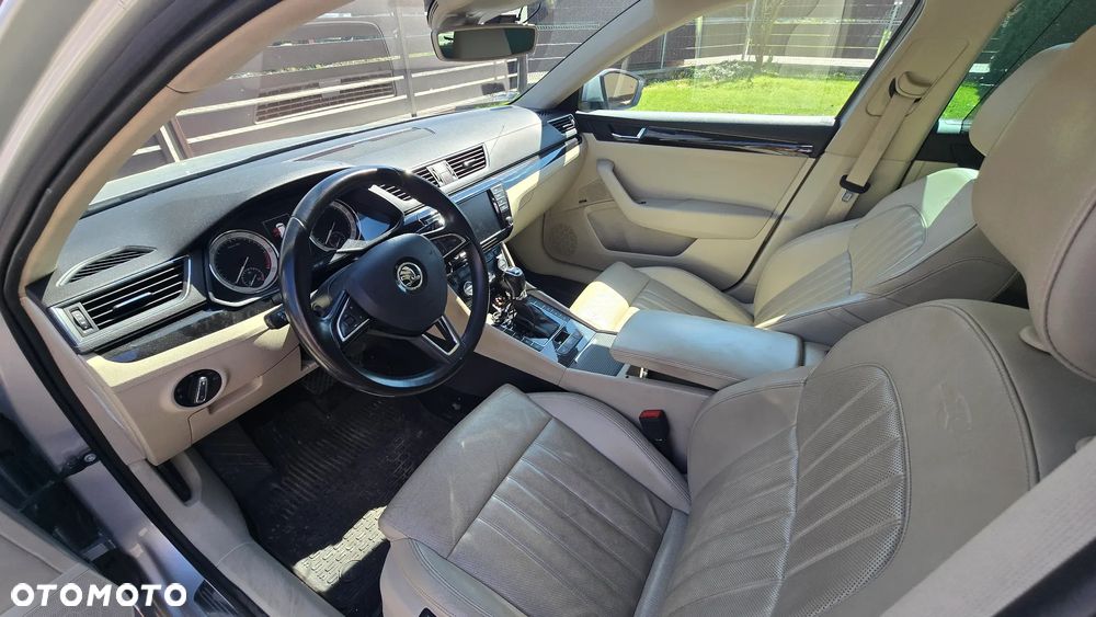 Skoda Superb 2.0 TDI L&K DSG - 12
