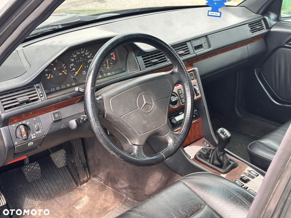 Mercedes-Benz W124 (1984-1993) ver-220 - 11
