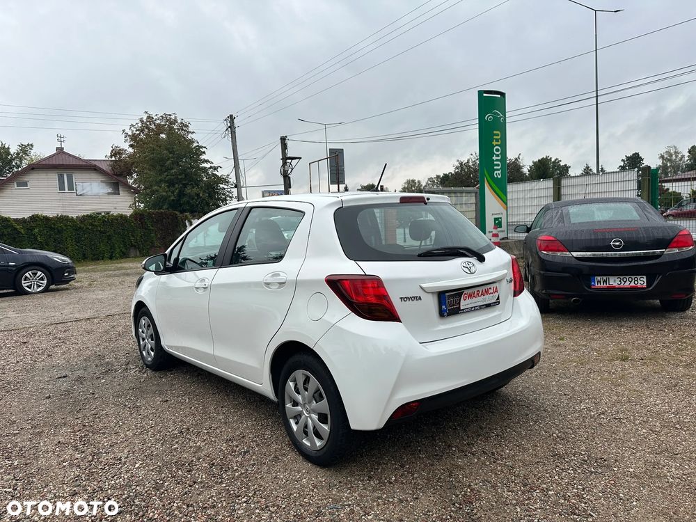 Toyota Yaris - 8