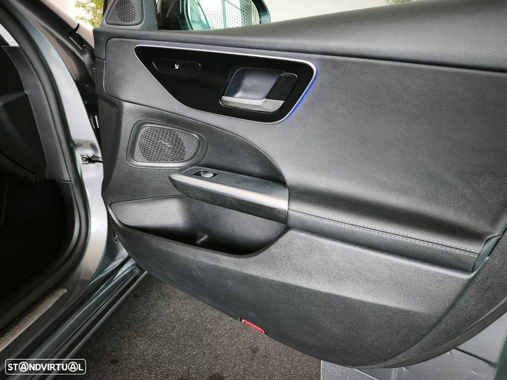 Mercedes-Benz C 300 d 9G-TRONIC Avantgarde Advanced - 24