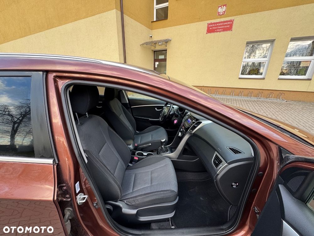 Hyundai i30 1.4 CRDi Base - 8