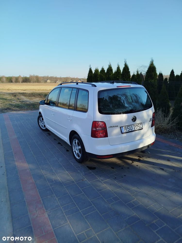 Volkswagen Touran 1.9 TDI DPF BlueMot Trendline - 2