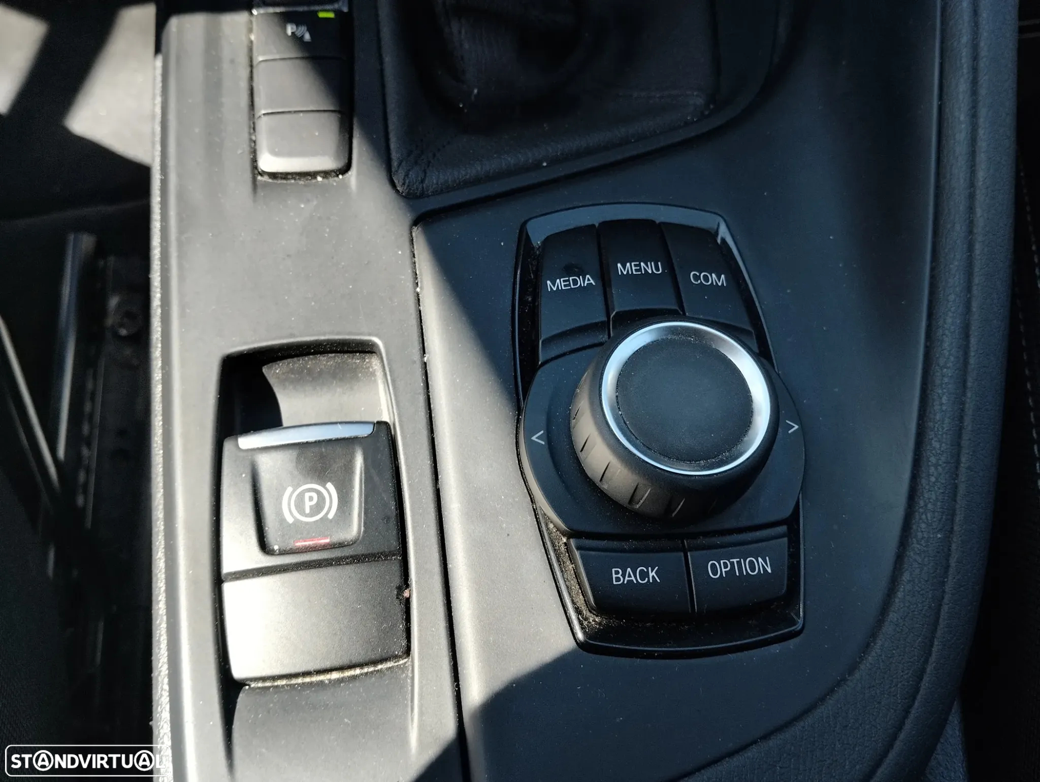 BMW X1 16 d sDrive Auto - 32