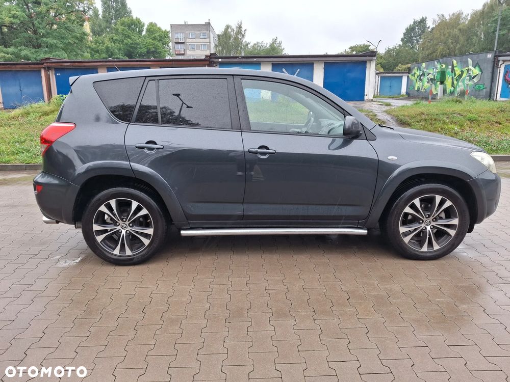 Toyota RAV4 - 3