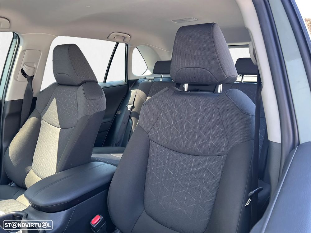 Toyota RAV4 2.5 HDF Comfort - 8