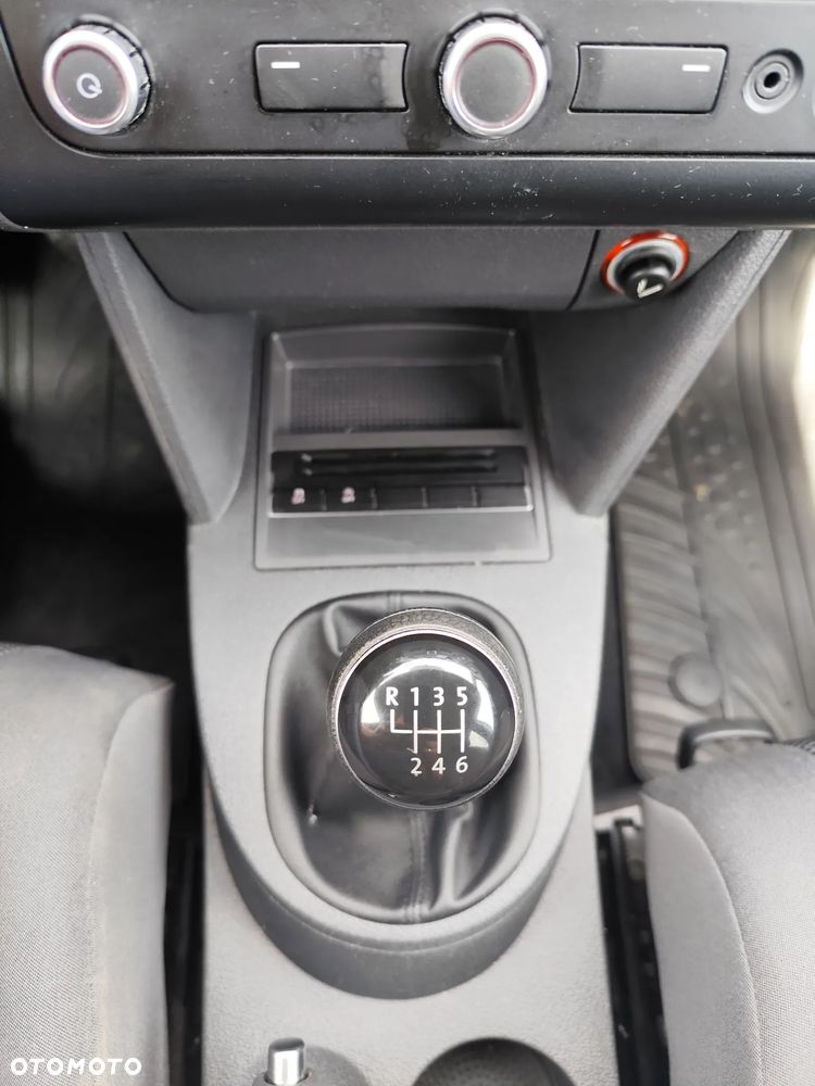 Volkswagen Touran 1.6 TDI DPF BlueMotion Technology Comfortline - 14