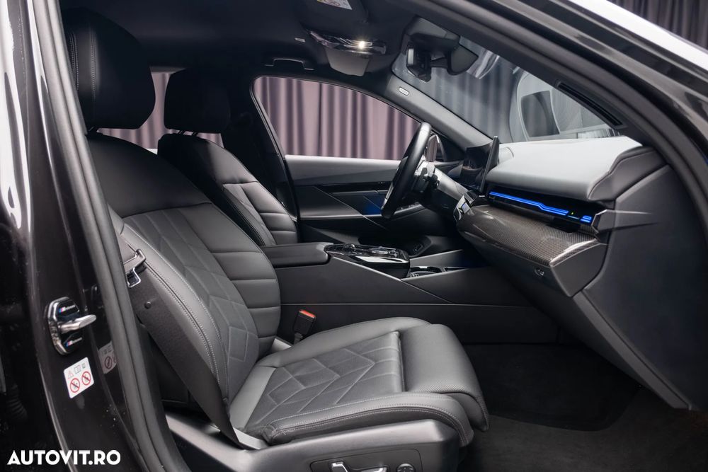 BMW Seria 5 520i Aut. - 24