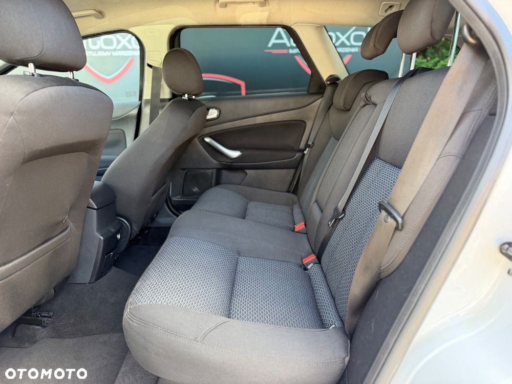 Ford Mondeo - 24