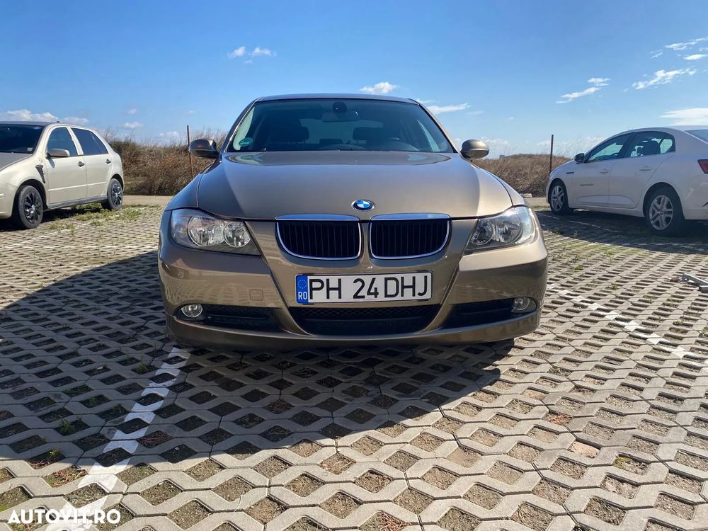 BMW Seria 3 318i Aut. - 14
