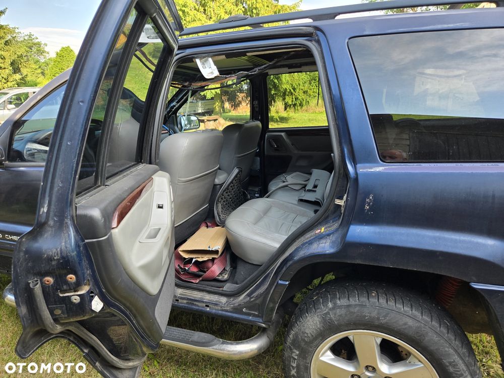 Jeep Grand Cherokee - 8