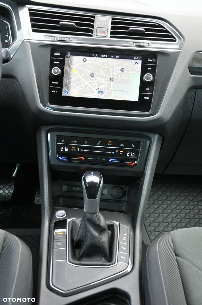 Volkswagen Tiguan 2.0 TDI SCR Elegance DSG - 29