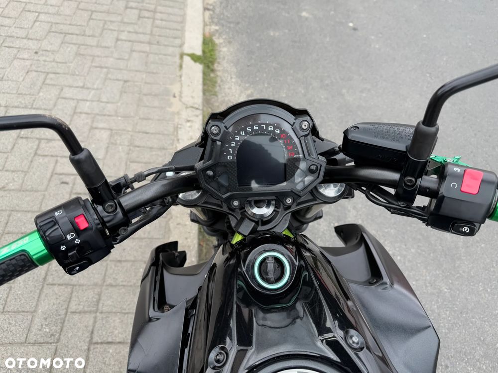 Kawasaki Z 650 - 12