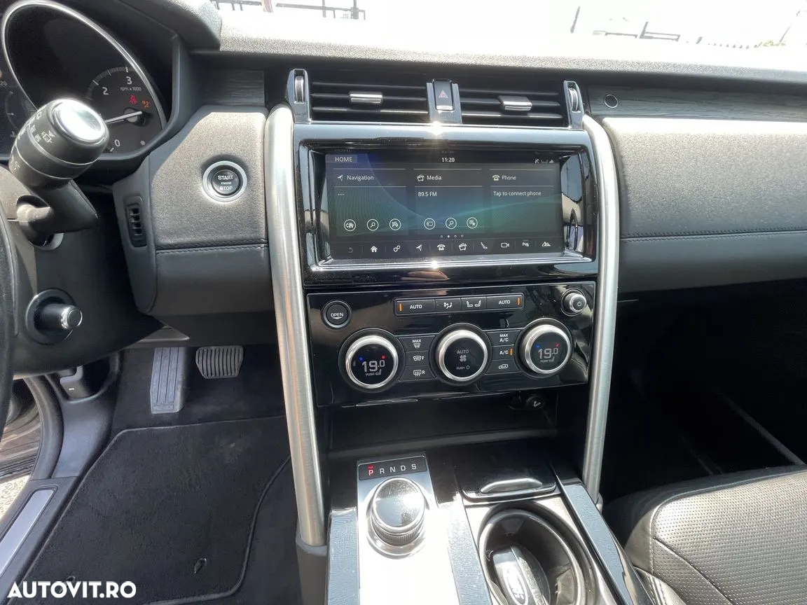 Land Rover Discovery 3.0 L TD6 HSE - 18