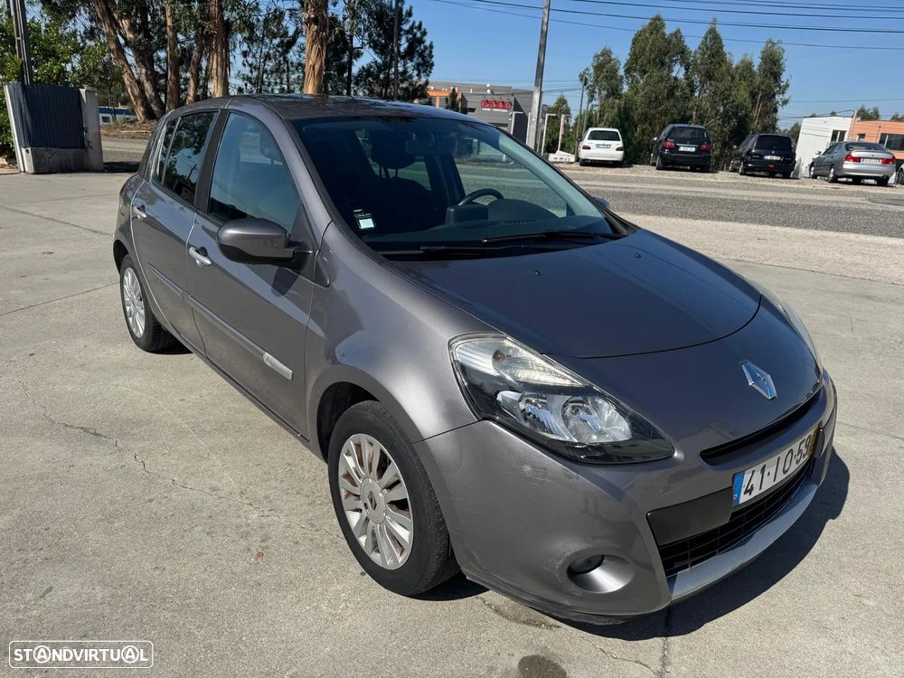 Renault Clio - 1