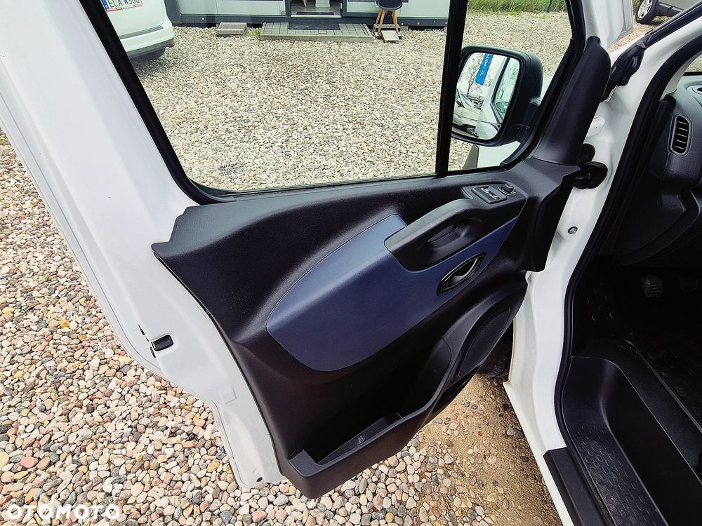 Opel Vivaro - 21