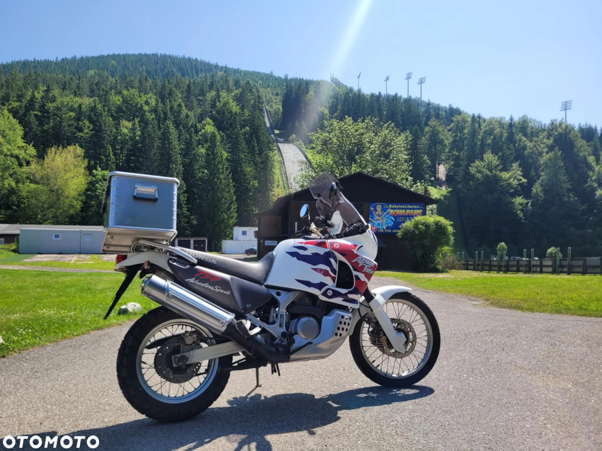Honda XRV - 24