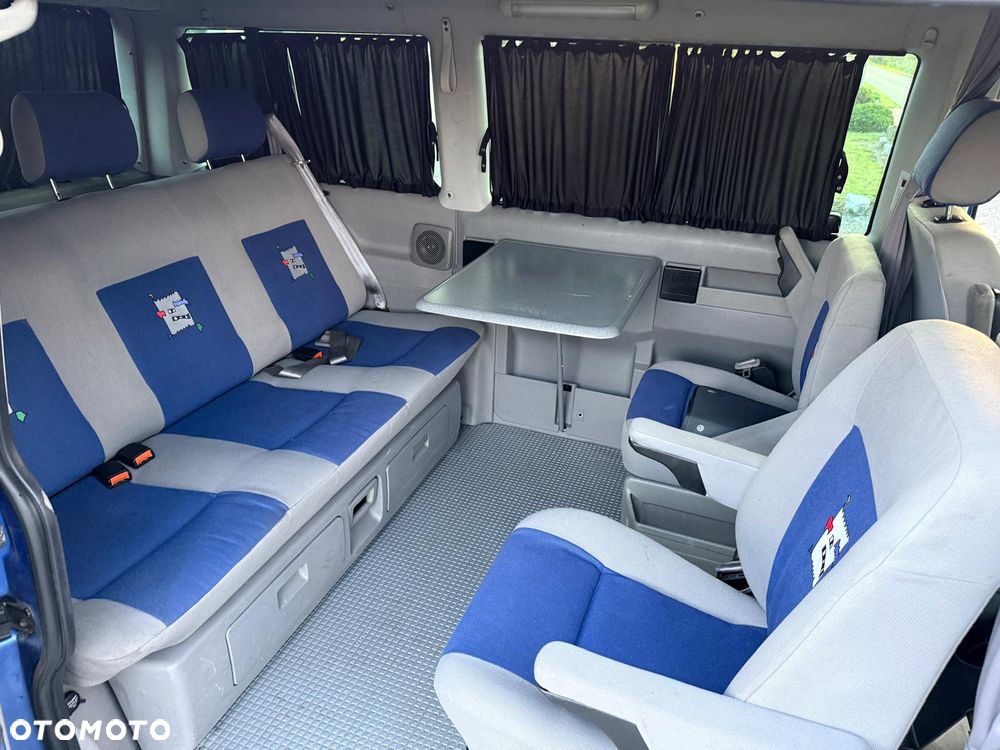 Volkswagen Multivan Standard - 23