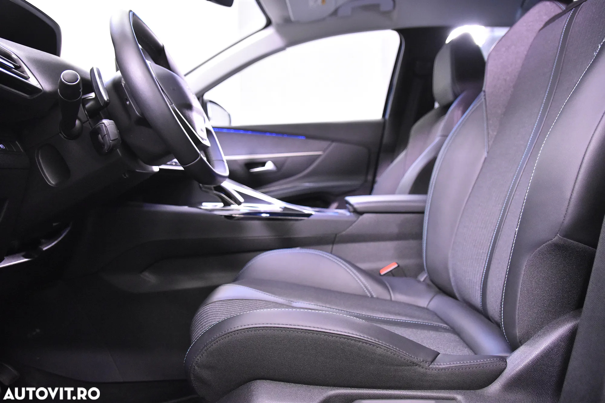 Peugeot 3008 PHEV EAT8 Allure - 23