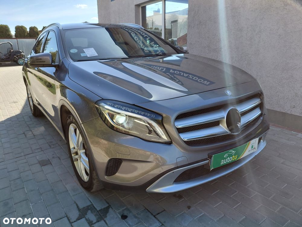 Mercedes-Benz GLA - 4