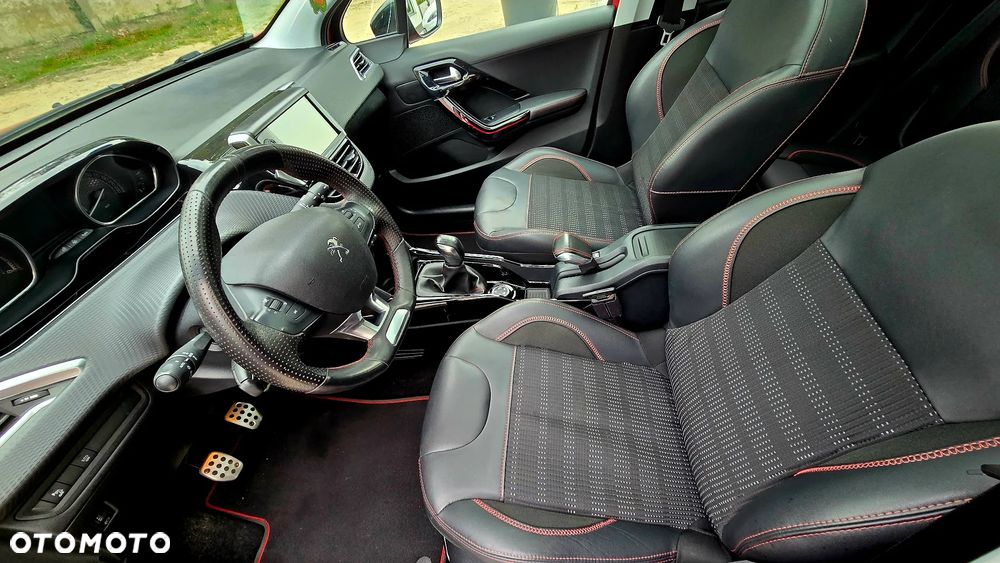 Peugeot 2008 1.5 BlueHDi GT Line S&S - 9