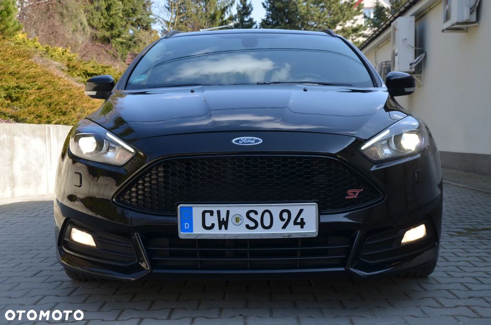 Ford Focus 2.0 TDCi ST mit Leder-Exclusiv-Paket - 34