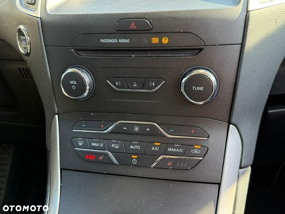 Ford S-Max - 28