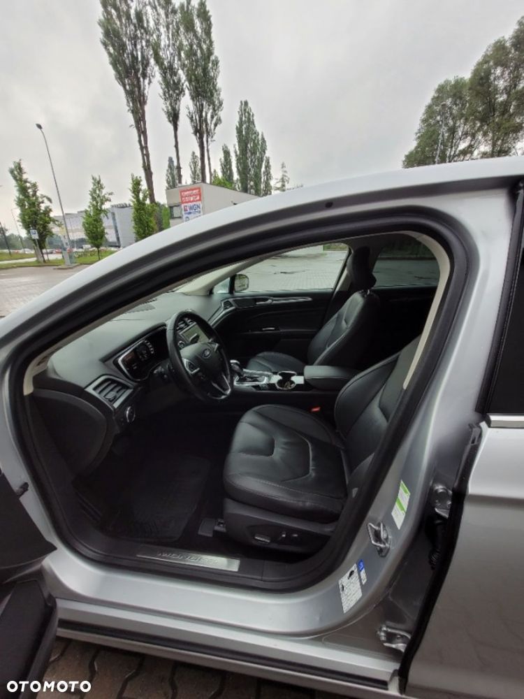 Ford Mondeo - 12