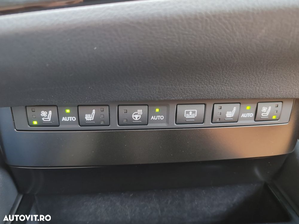 Lexus Seria ES 300h Executive - 23