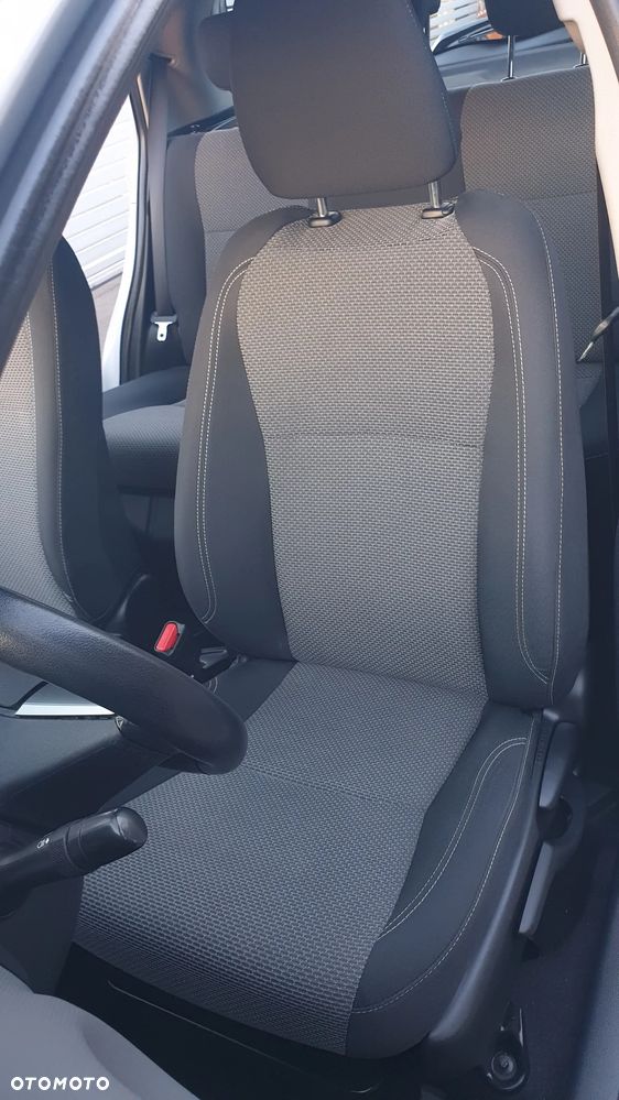 Toyota Yaris - 18