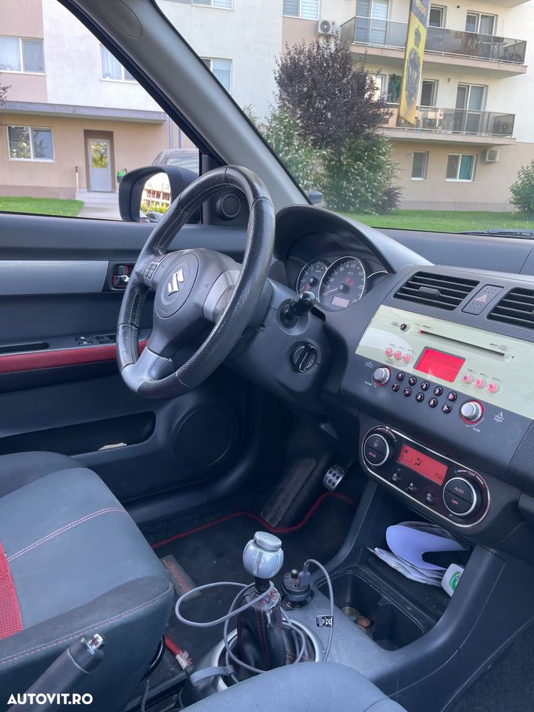 Suzuki Swift 1.6 SPORT - 10