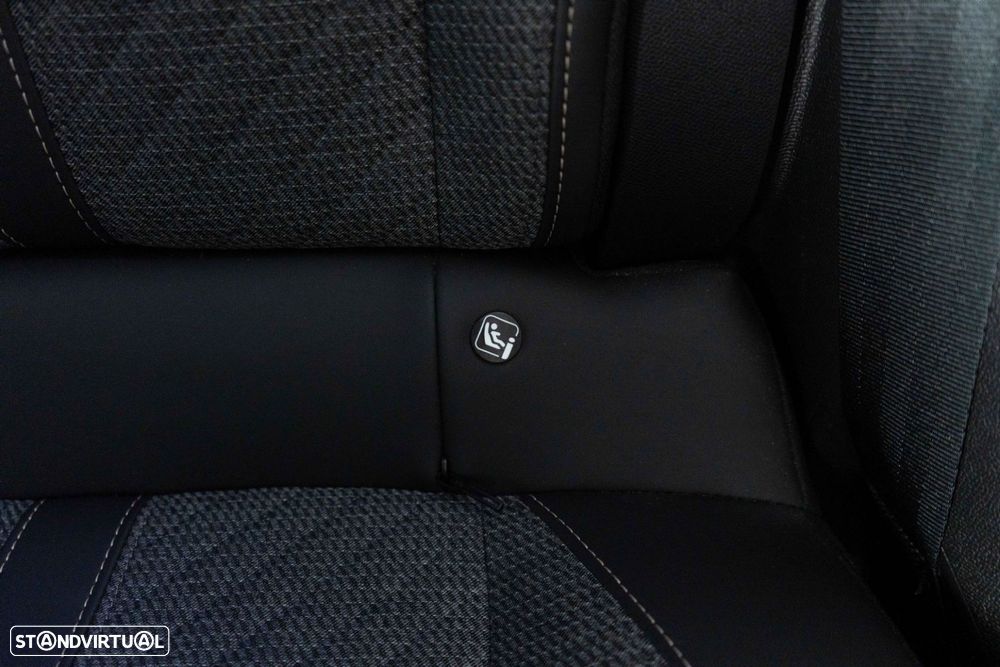 Peugeot 2008 1.2 Hybrid Allure e-DCS6 - 12