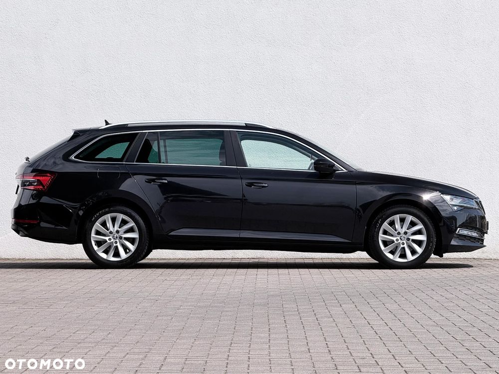Skoda Superb 2.0 TDI SCR 4x4 Style DSG - 4