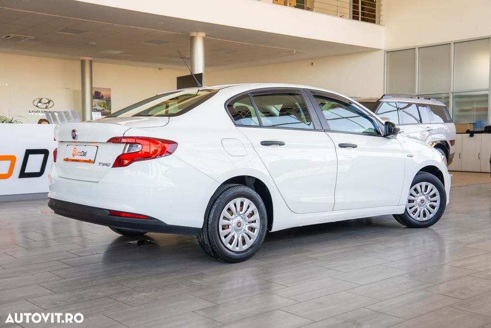 Fiat Tipo - 12