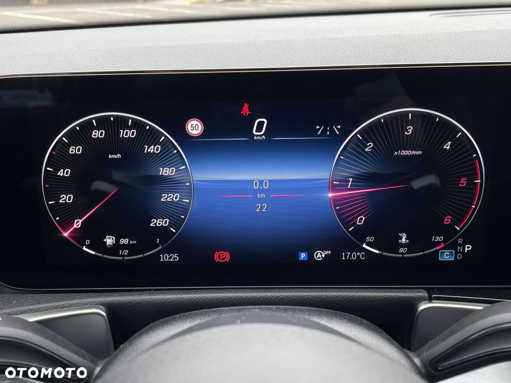 Mercedes-Benz GLB - 21