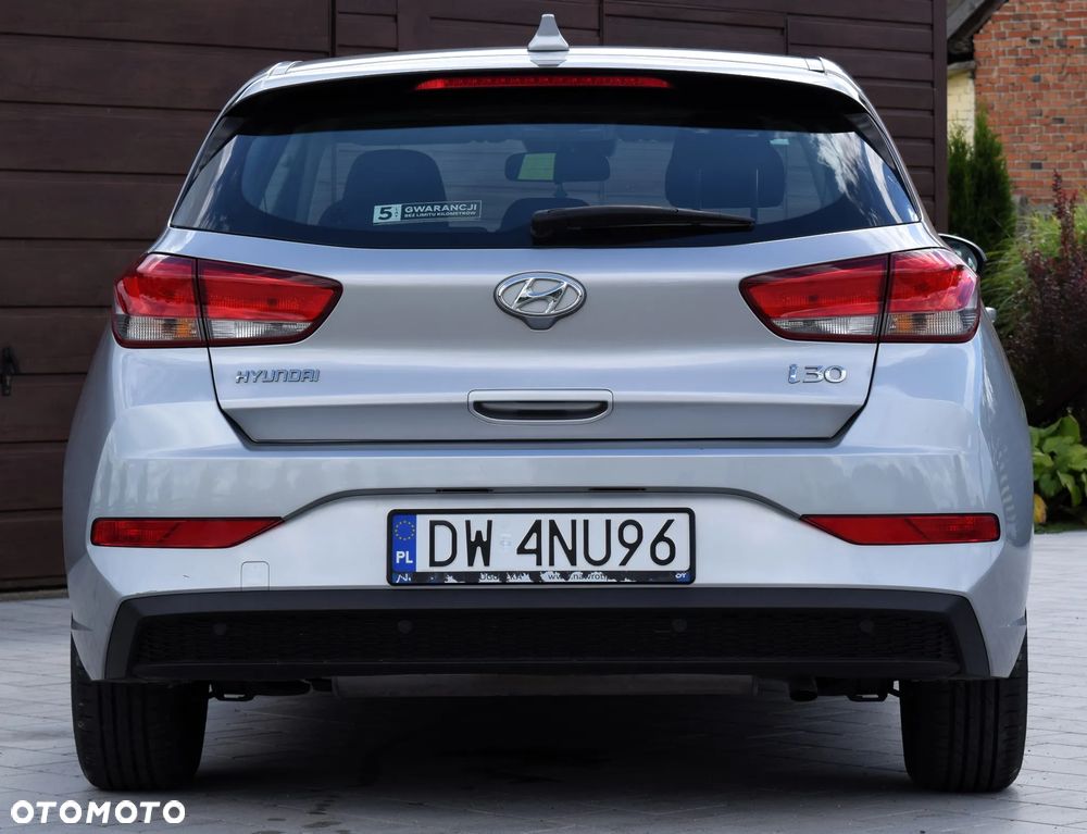 Hyundai i30 1.5 DPI Classic + - 6