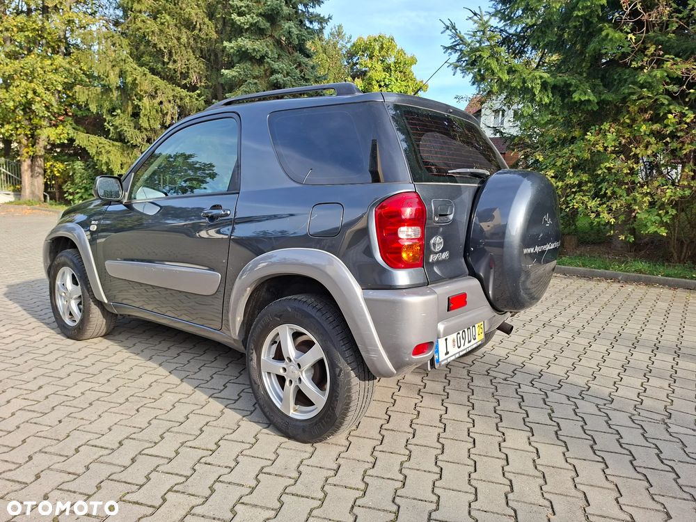 Toyota RAV4 - 8