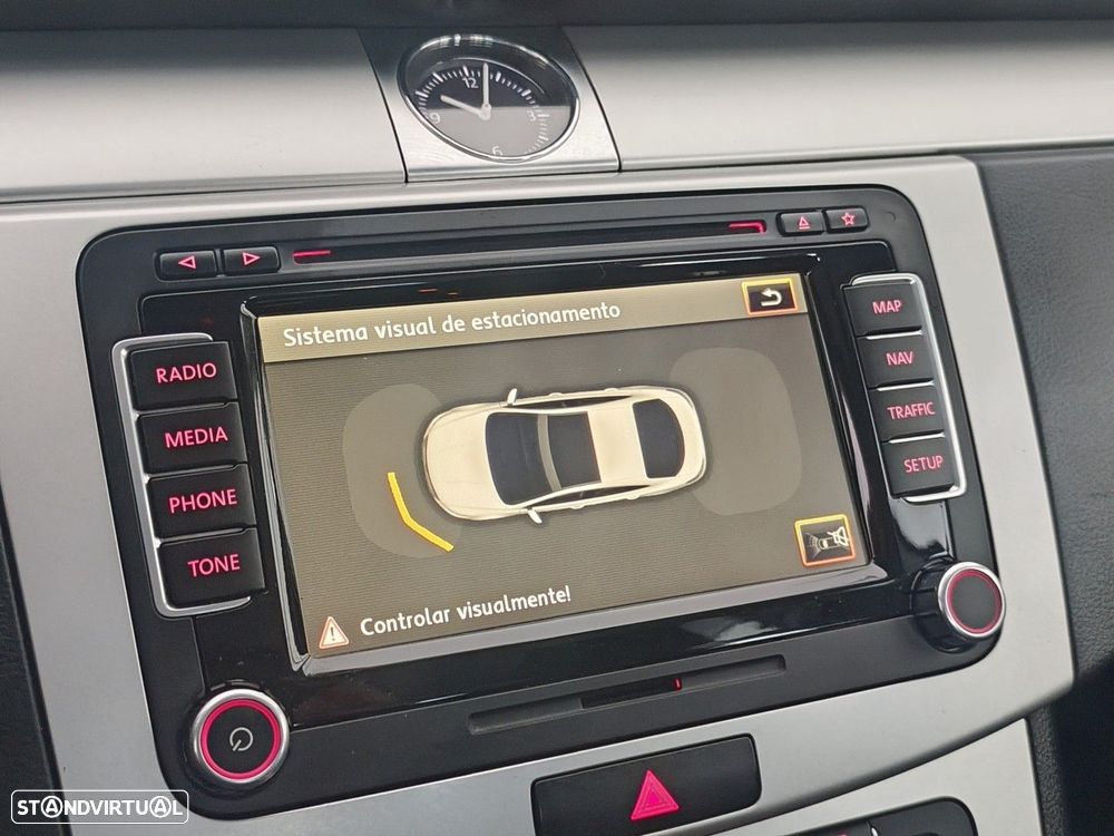 VW Passat CC 2.0 TDi BlueMotion - 27