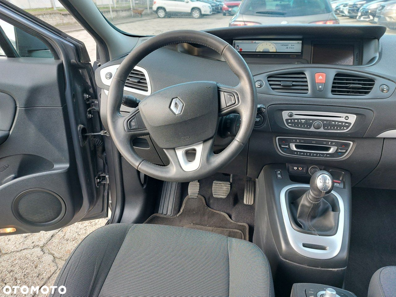 Renault Scenic - 17