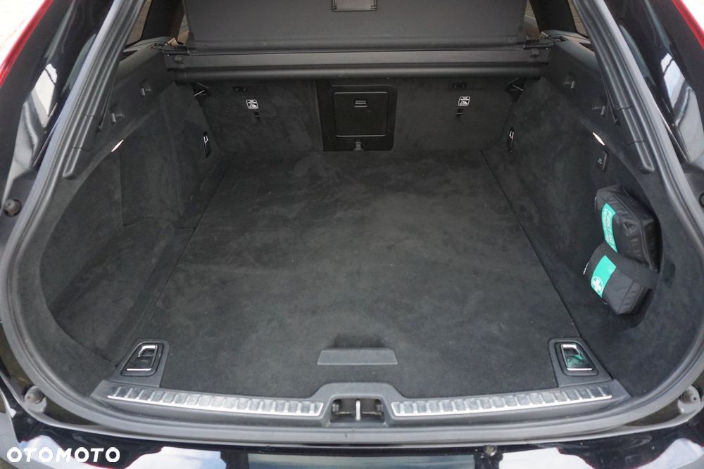 Volvo V90 D3 Geartronic Momentum Pro - 37
