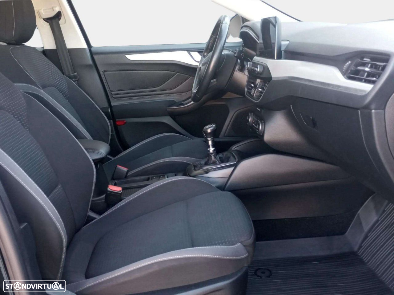 Ford Focus 1.0 EcoBoost Titanium - 10