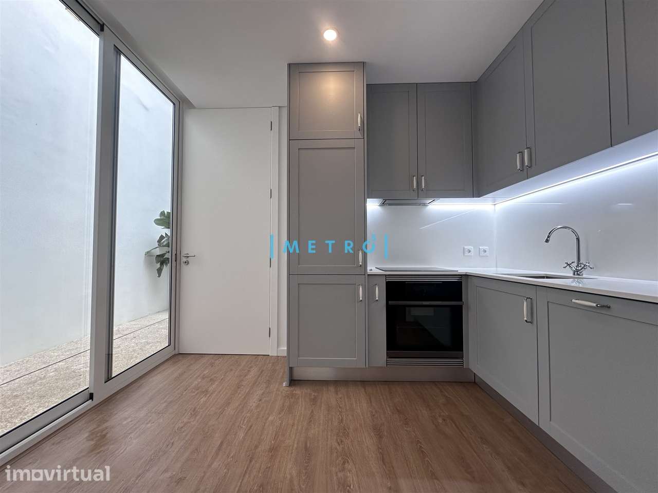 Moradia T2 DUPLEX Arrendamento em Aldoar, Foz do Douro e Nevogilde,Por - Grande imagem: 4/13