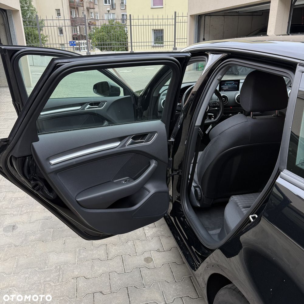 Audi A3 Sportback - 15