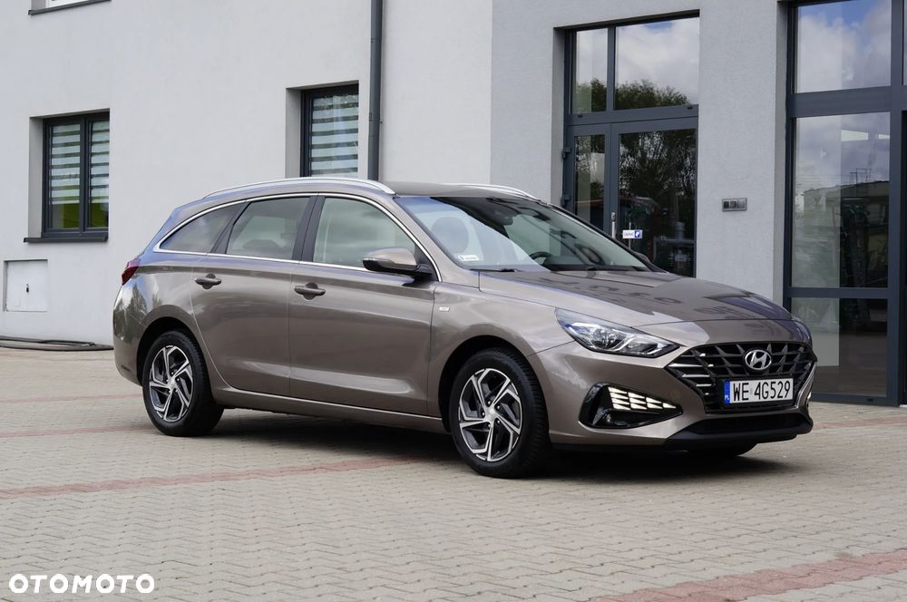 Hyundai i30 1.5 T-GDI 48V Comfort DCT - 2
